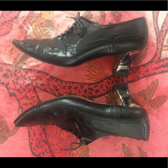 Vintage Prada Leather Oxford Heels - Picture 5 of 7
